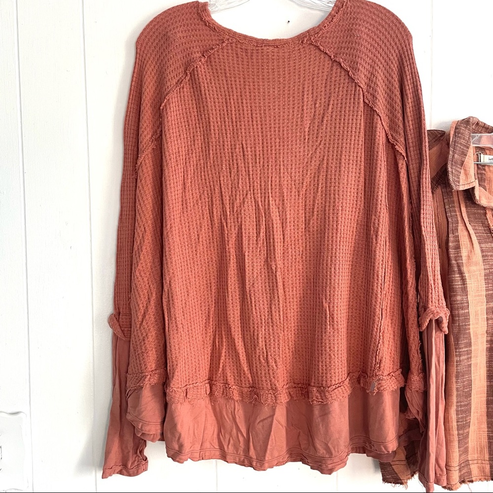 Free People Laguna rust Fall thermal monkey thumb holes - Picture 2 of 5